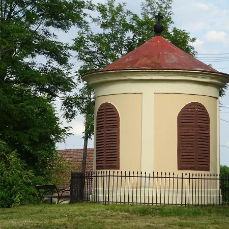 Koppany Vendeghaz * Adand