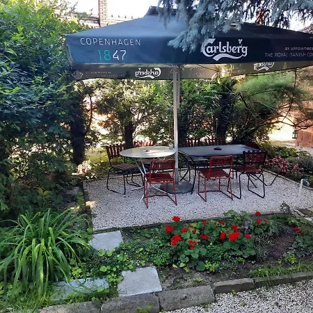 Koppany Vendeghaz 아파트 *
